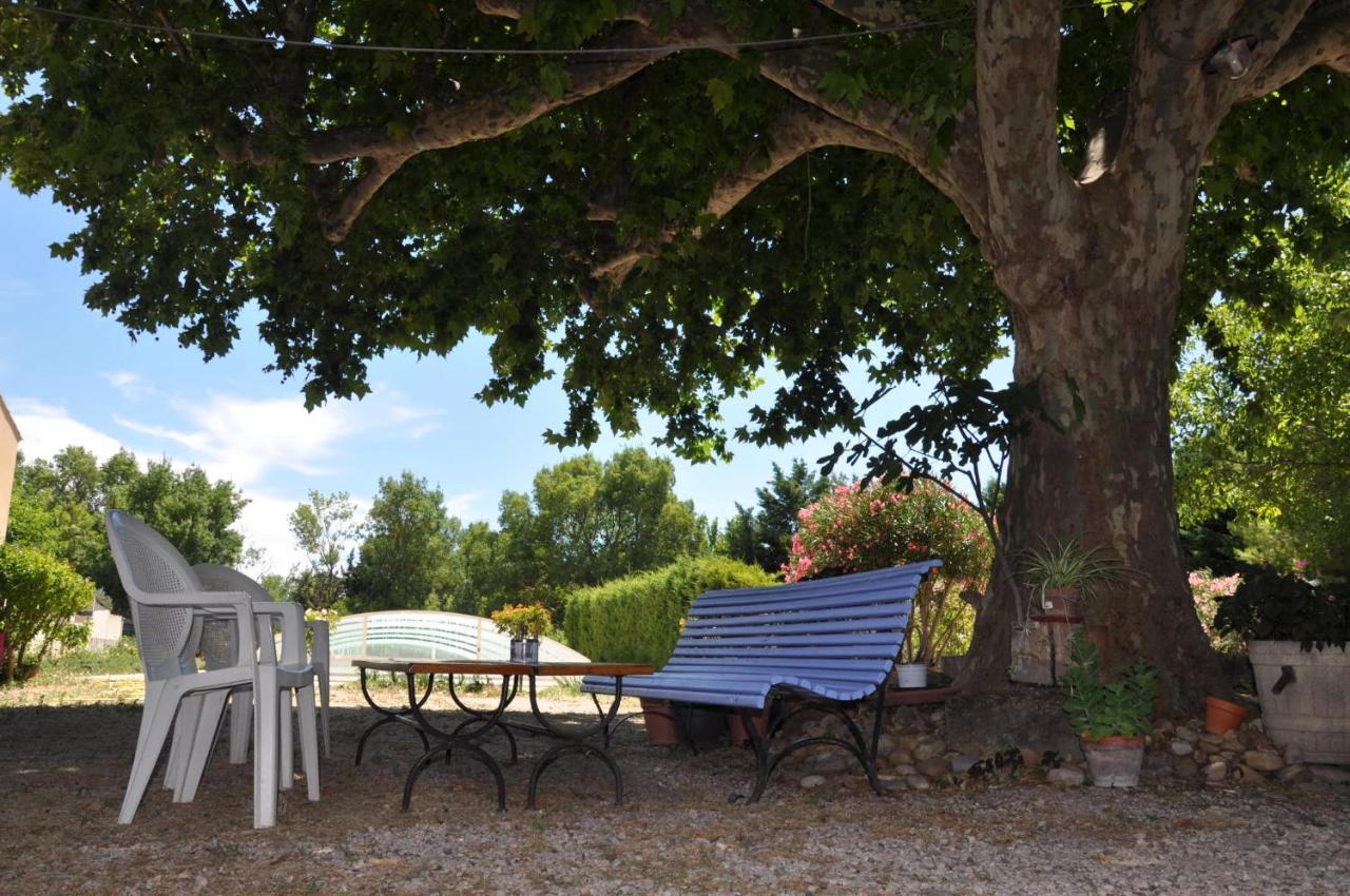 索尔古河畔的恩特莱奎斯La Ferme De Tonton Jules Et Mame Julia住宿加早餐旅馆 外观 照片